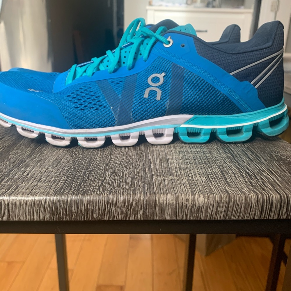 ON CLOUD RUNNING